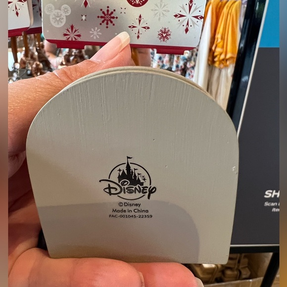 New!! Disney Walt Disney World “Walt The Dreamer” Statue Ornament - Picture 4 of 4